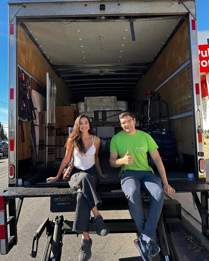 2025 10 puremovers.com img customer mover loaded truck v1