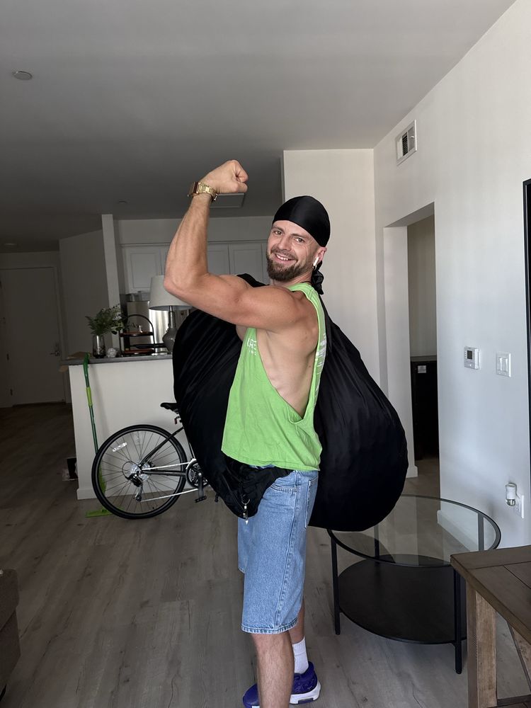 Moving service near me handling apartment relocation with specialty equipment